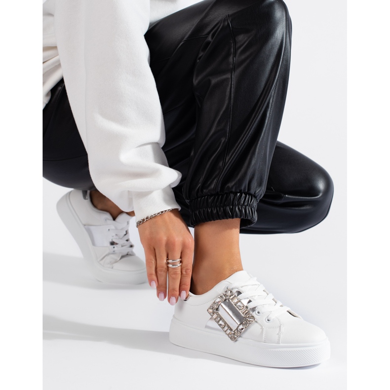 Tenisi albi de damă cu inserție Shelovet argintie 1