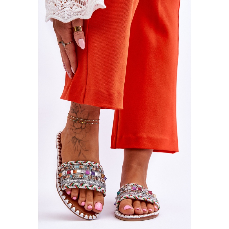 Sandale de damă decorate alb Bellisa argint 1