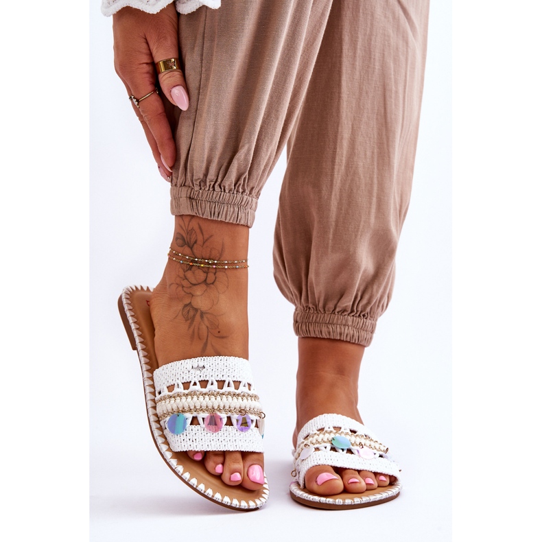 Papuci de damă împodobiți împletit Millano alb 1