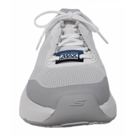 Pantofi de alergare Skechers Max Cushioning Delta M 220351-OFWT alb 2
