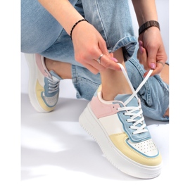 Adidași multicolori pe o platformă groasă Shelovet roz 1