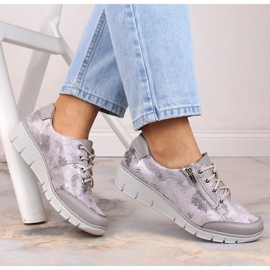 Pantofi de dama confortabili din piele Helios 334 cu flori gri 2