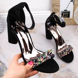 Sandale de damă din piele intoarsa pe un post cu margele negre Vinceza 17259 negru 1