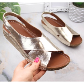 Sandale slip-on damă din piele lăcută aurii T.Sokolski L22-1001 de aur 1 Sandale slip-on damă din piele lăcută aurii T.Sokolski L22-1001 de aur 1