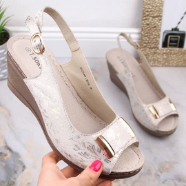 Sandale de damă bej strălucitor cu pană T.Sokolski L23-444 1