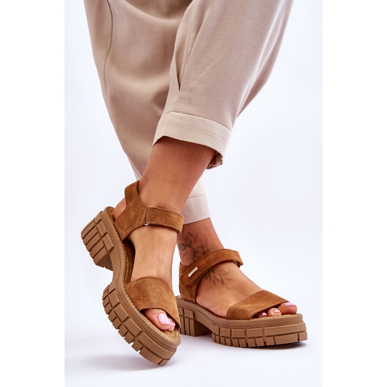 Sandale de damă din piele intoarsa Big Star LL276032 Camel maro 2 Sandale de damă din piele intoarsa Big Star LL276032 Camel maro 2