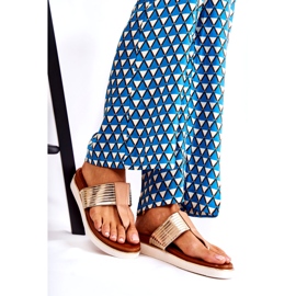 Flip-flops pentru femei pe platforma bej-auriu 1
