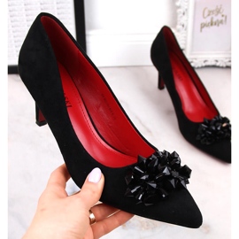 Pompi de dama din piele intoarsa cu margele T.Sokolski W23-401 negru 1