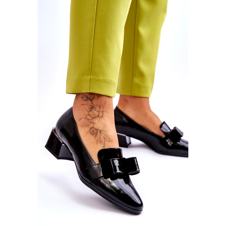 Vinceza Pompe la modă din piele lacuită, cu o fundă decorativă Shira Black negru 2