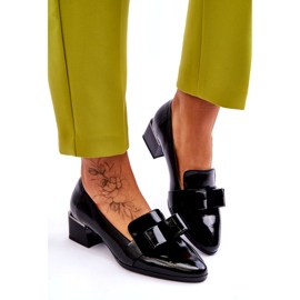 Vinceza Pompe la modă din piele lacuită, cu o fundă decorativă Shira Black negru 3