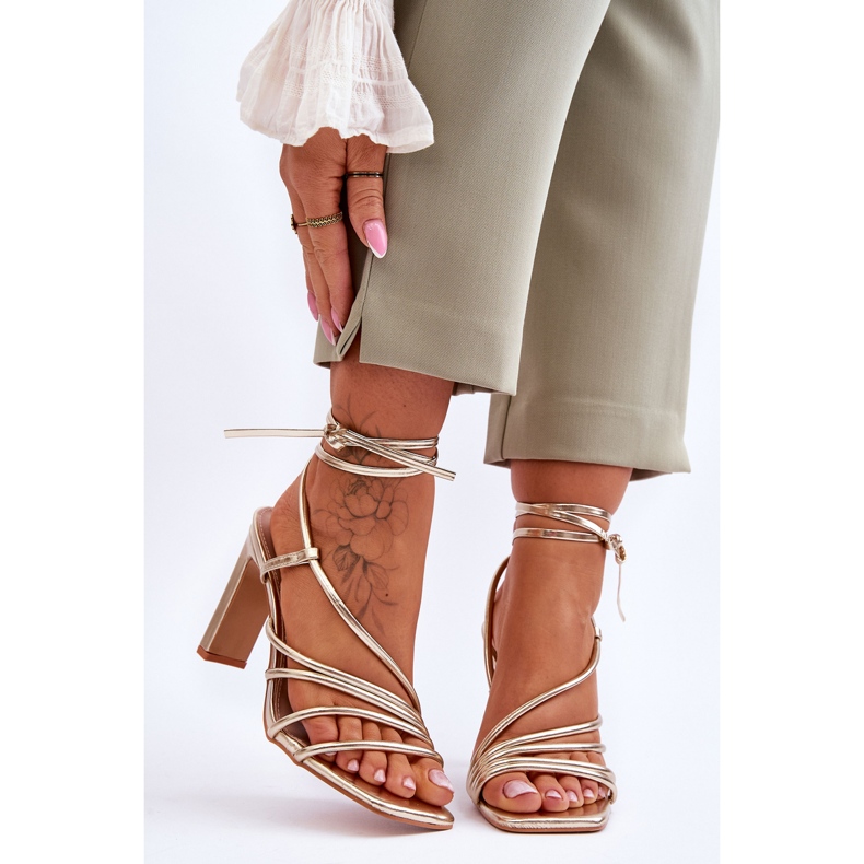 FJ1 Sandale cu toc înalt Tessoro aurii legate la modă de aur 1
