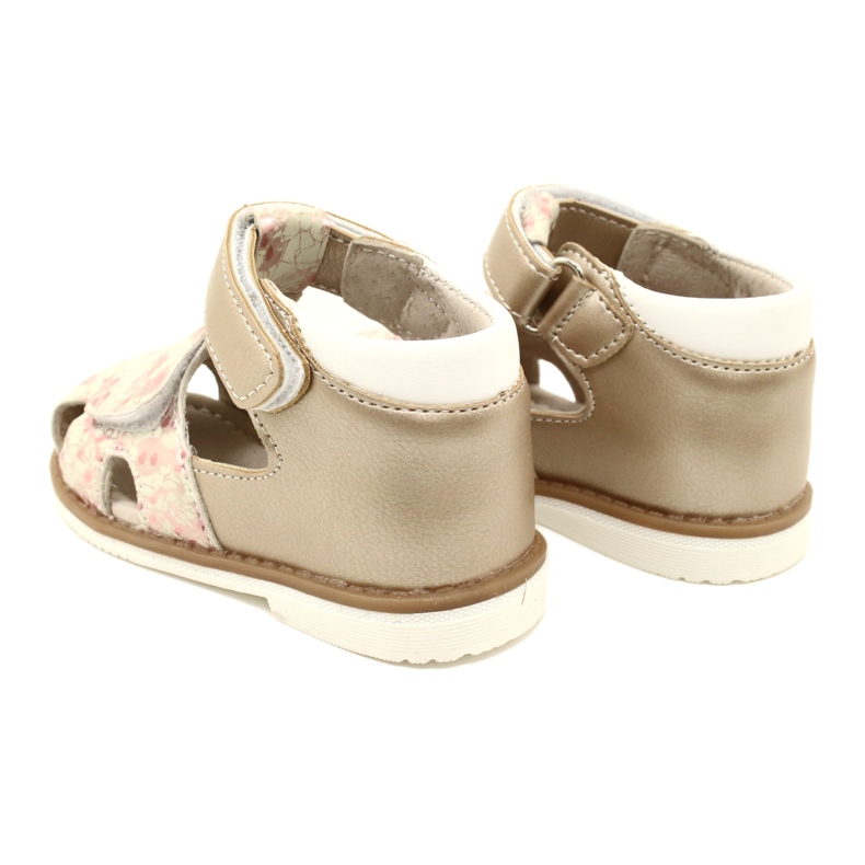 Evento Sandale fete de aur 4