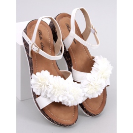 Sandale cu pană cu flori de la Hahn White alb 1