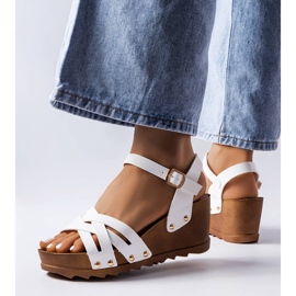 BM Sandale cu pană albe de la Audric 1