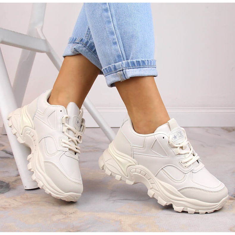 Pantofi sport de damă pe platforma bej eVento 5465 1