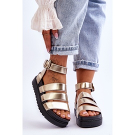 FM1 Sandale pe o platformă masivă Golden Lisbon de aur 1