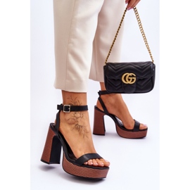 Sandale din piele pe o platformă neagră de tip Marina negru 2 Sandale din piele pe o platformă neagră de tip Marina negru 2