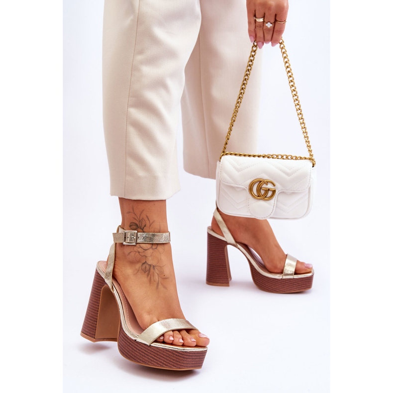 Sandale din piele pe o platformă uriașă Golden Marina de aur 2