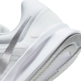 Pantofi de alergare Nike Run Swift 3 W DR2698 101 alb 5