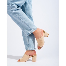 Catâri Vinceza bej pe post 2