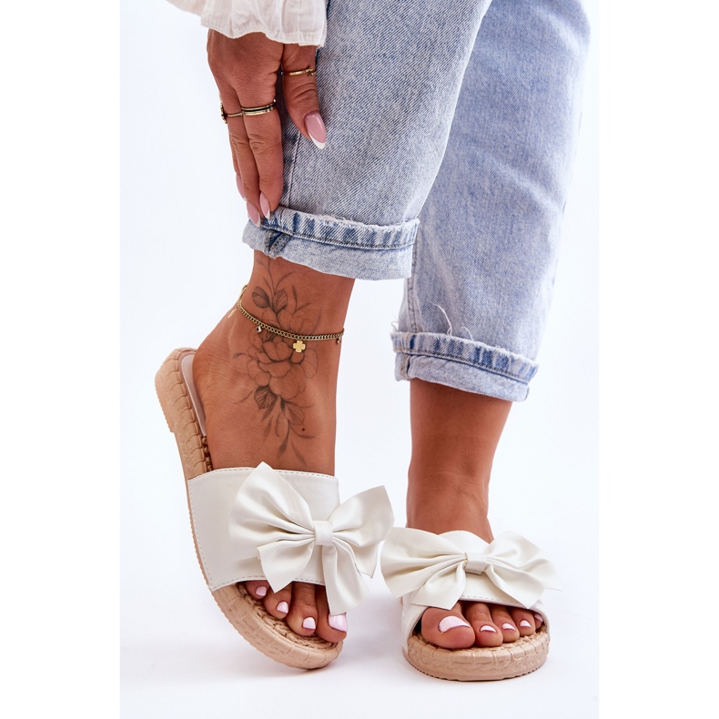 FK1 Papuci de damă la modă cu fundă albă Estera 1 FK1 Papuci de damă la modă cu fundă albă Estera 1